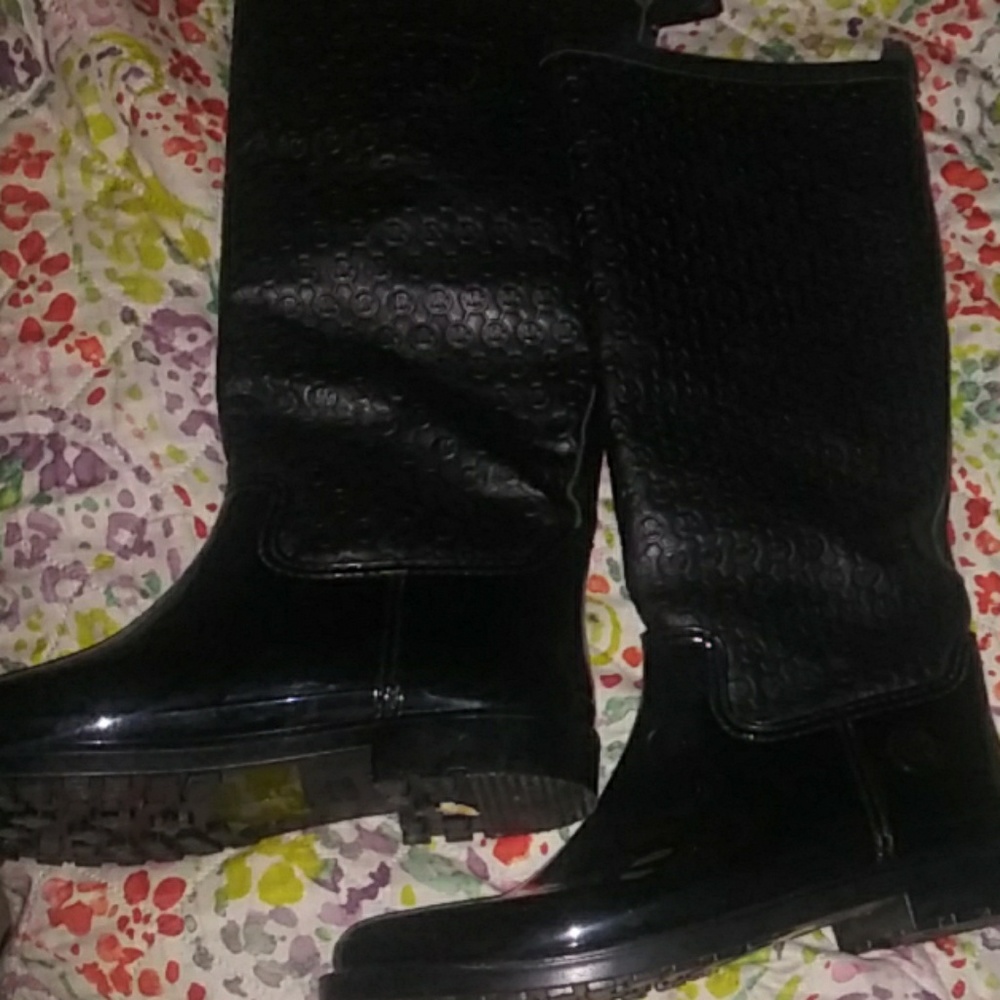 MK LOGO RAINBOOTS